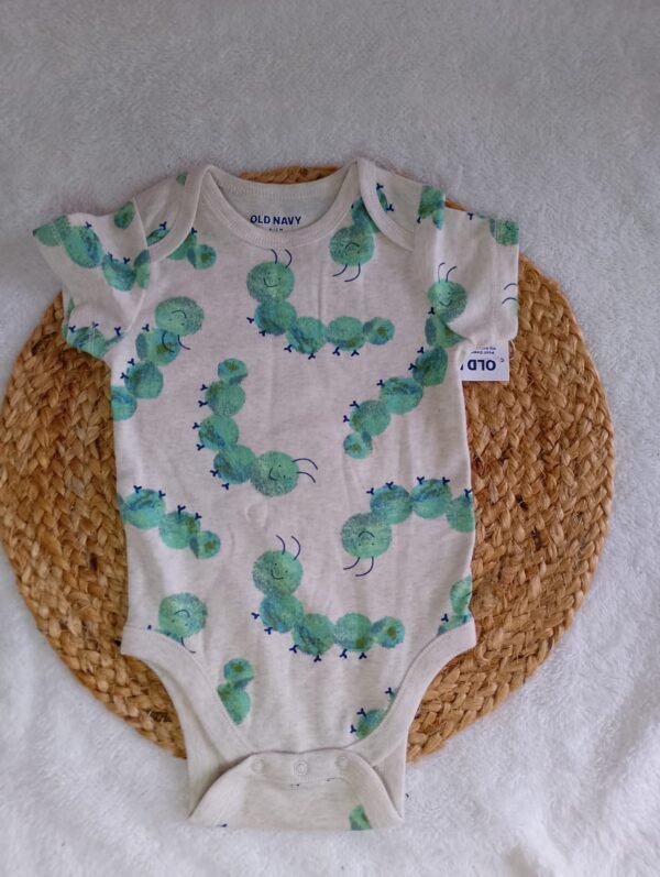 Mameluco Unisex oruga   Talla: 6-12 meses