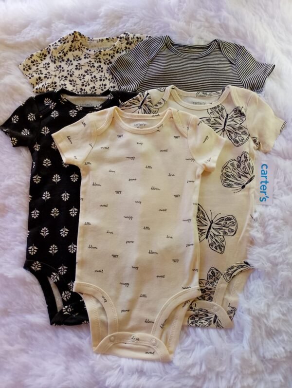 WhatsApp Image 2026-01-19 at 5.51.38 PM (2) Pack de 5 Mamelucos / Talla 6 meses