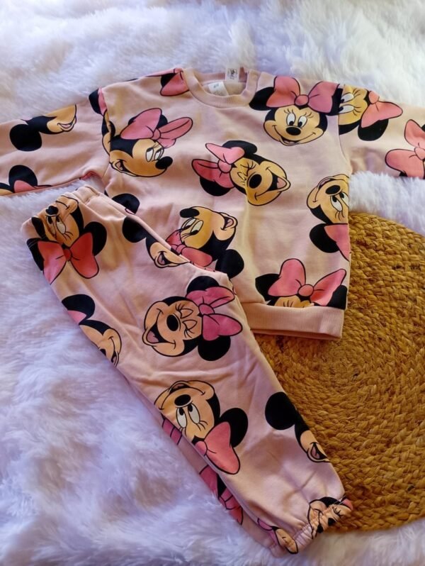 WhatsApp Image 2026-01-19 at 5.51.40 PM (3) Conjunto de 2 piezas / Minnie / Talla 2t