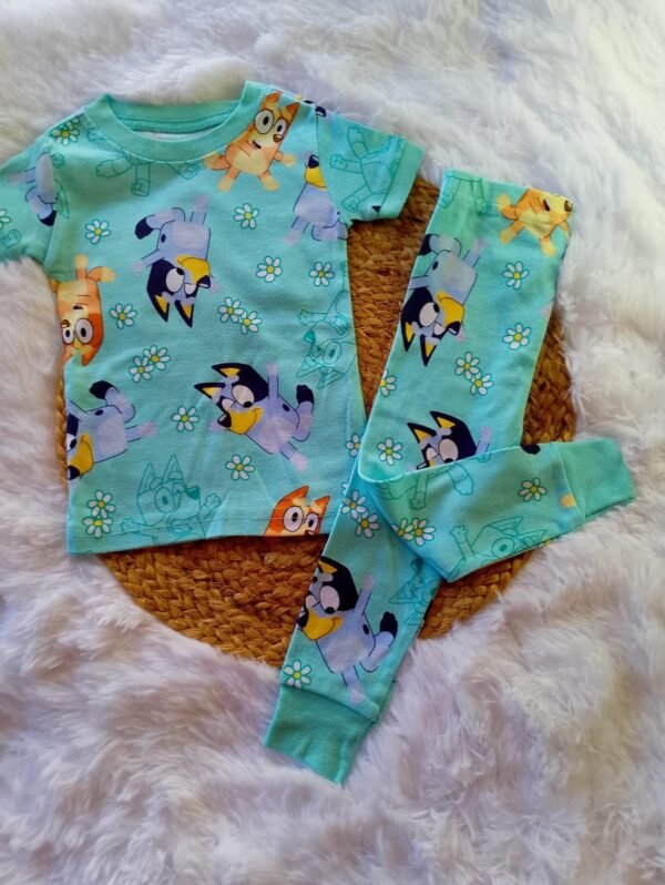 Pijama de 2 piezas / Talla 18-24 meses